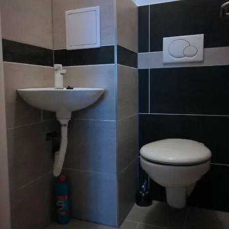 דירה Apartman Nadrazni *