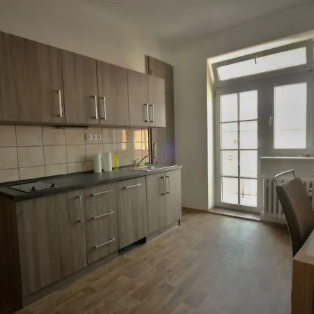 شقة Apartman Nadrazni