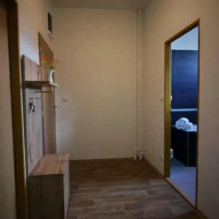 شقة Apartman Nadrazni